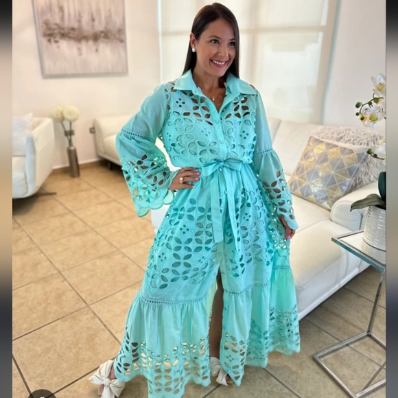 Tiffany Blue Eyelet Button-Down Dress - Picture 3 of 8